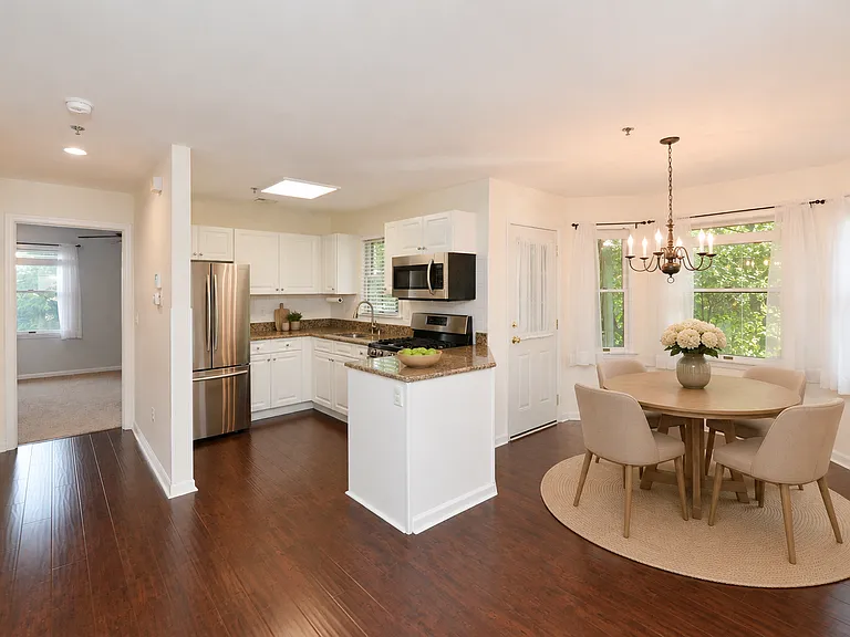 45 Royal Ave #49 — Photo 2