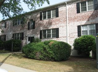 193 Lake Shore Rd #1, Brighton, MA 02135