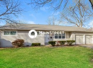 11212 Lecluyse Dr, Shawnee, KS 66203