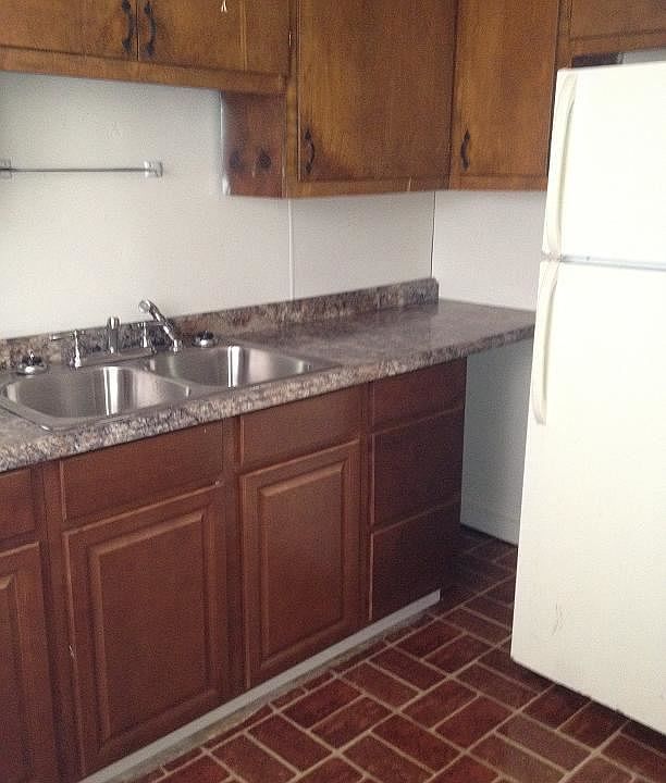 2nd image of 112 Wynne Rd APT A