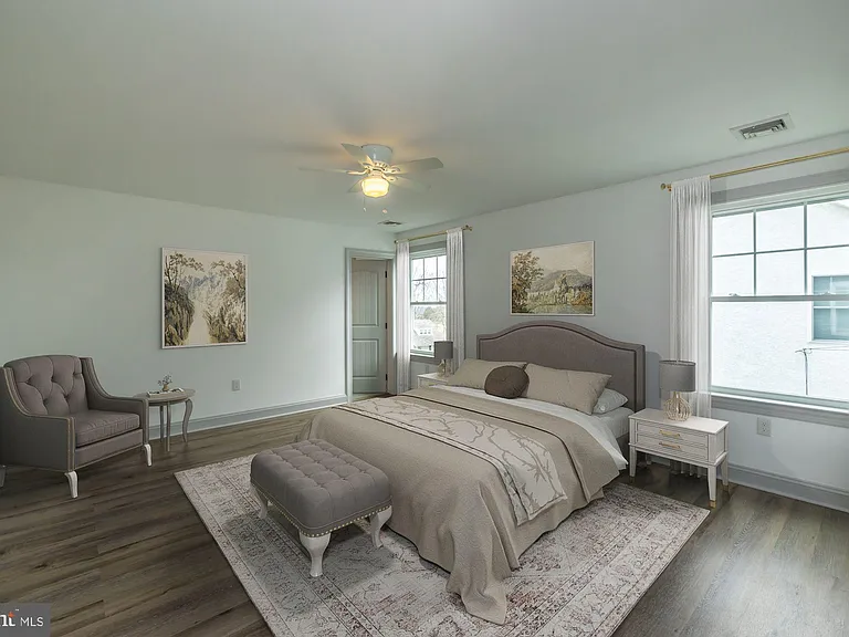 411 James St — Photo 32