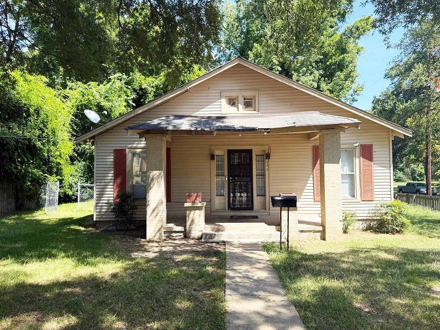 Cozy 2-Bedroom Rental in Memphis — Photo 1
