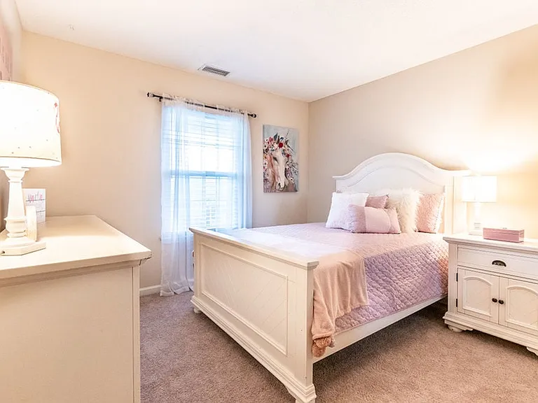 Windsong Place Apartments — Photo 121