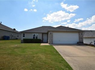 814 SW Tunbridge Dr, Bentonville, AR 72712