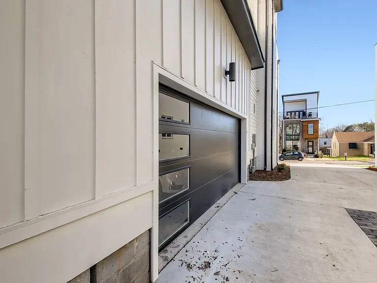 Attached 2 Car Garage