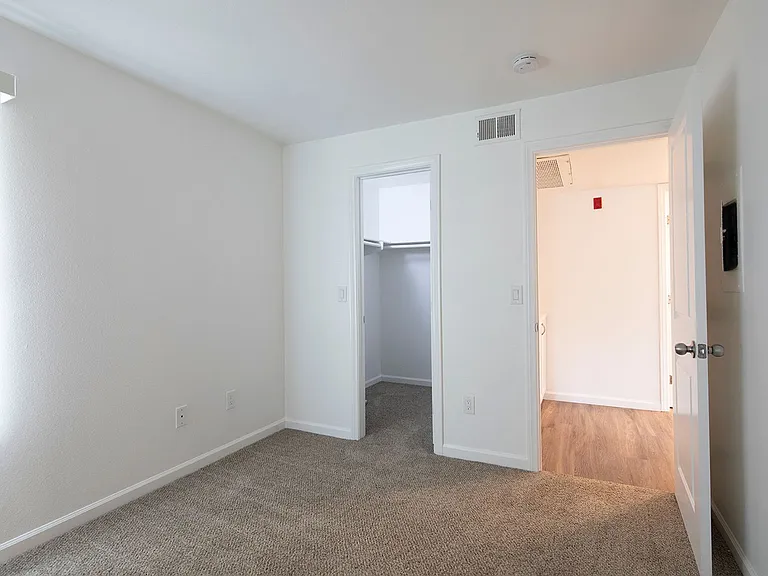 Mission Pacific Apartments — Photo 79