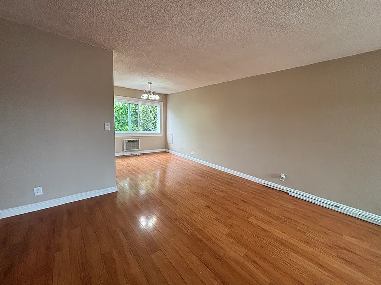13545 Vanowen St #1 — Photo 3