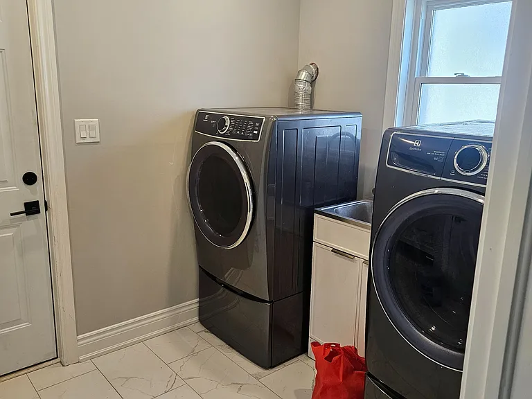 41 Rosy Beach Ct — Photo 8