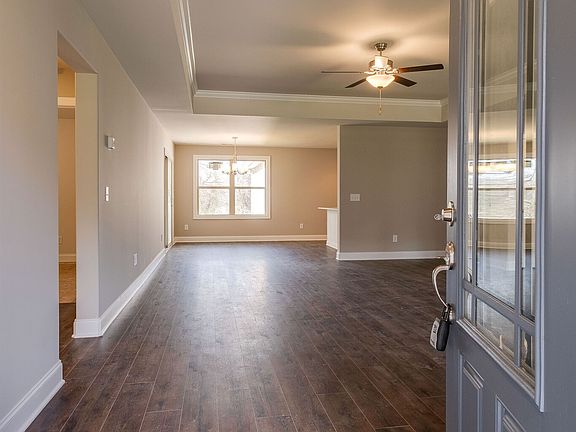 5th image of 162 Odie Ray St #C