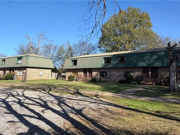 607 S Mobile St, Linden, AL 36748