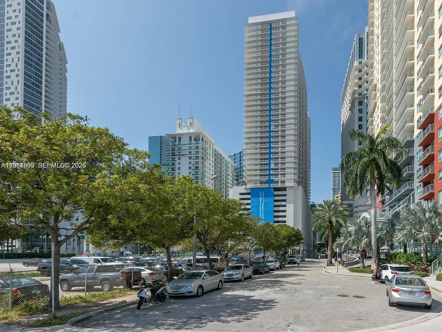 The Club At Brickell Bay — Photo 3