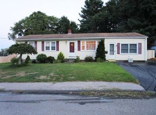6 Grant Dr, Coventry, RI 02816