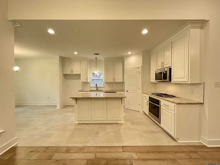 25279 Burlington Dr — Photo 5