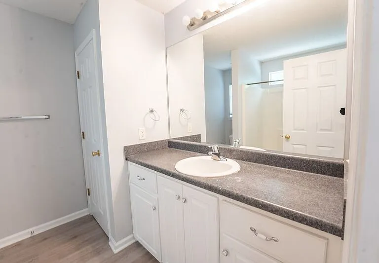 123 W Tisbury Ln — Photo 18