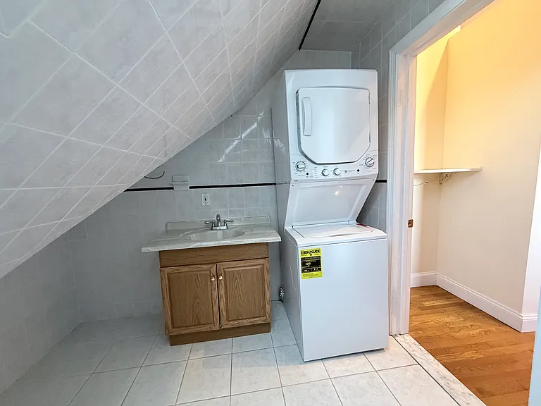 30 Hume Ave #3 — Photo 8
