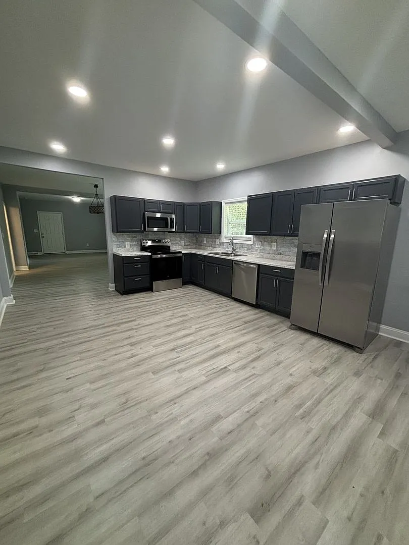 Beautifully Renovated Home with Spacious Fenced Yard — Photo 2