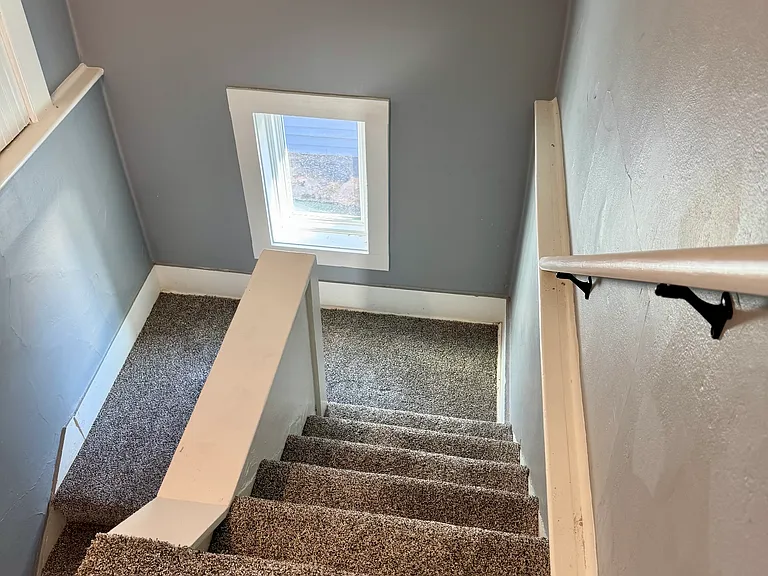 415 8th Ave — Photo 8