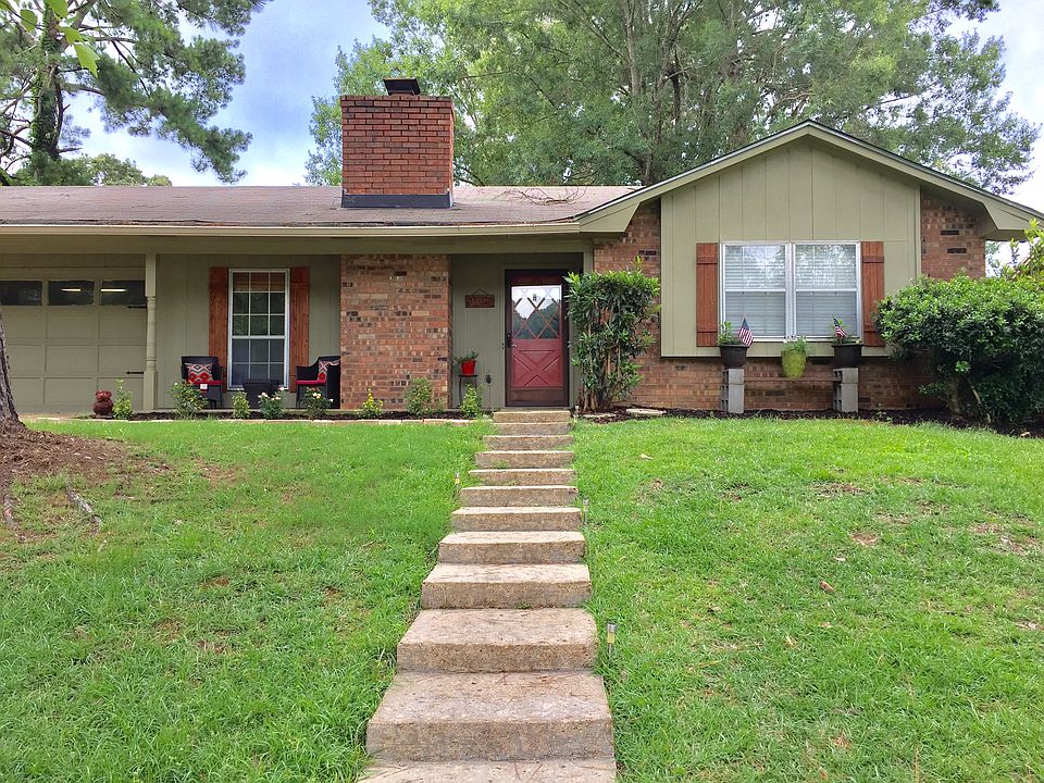 2nd image of 105 Abby Oak Dr