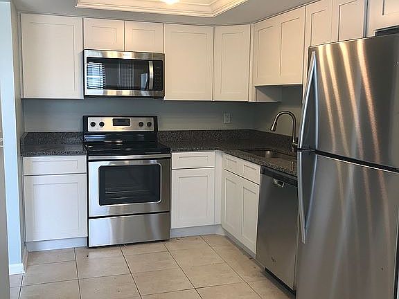 5th image of 184 Palmetto Ave #335