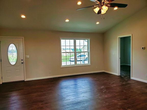3rd image of 177 Mallard Dr