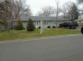 2598 Aldine St, Roseville, MN 55113