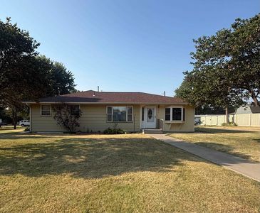 614 W 12th St, Larned, KS, 67550