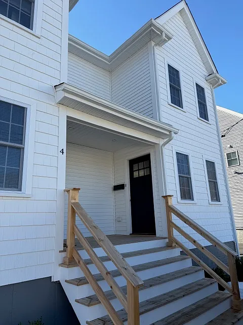3 bed, 2.5 bath, 1400 sqft, $4,250 — Photo 1