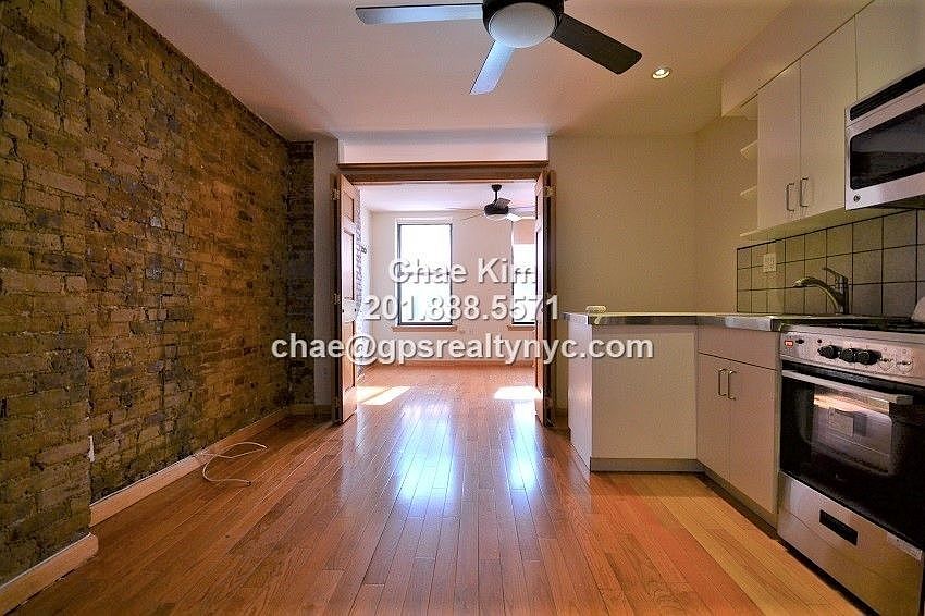 1st image of 529 W 48th St APT 13