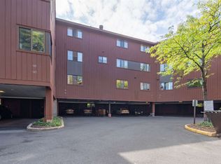 575 Sanderling Ct, Secaucus, NJ 07094