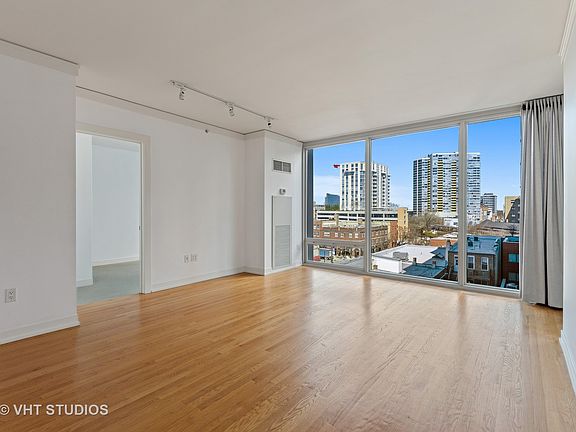 4th image of 1570 Elmwood Ave Unit 610
