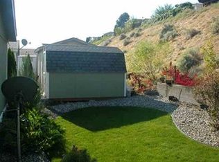 84 Ridgecliff Dr, Richland, WA 99352