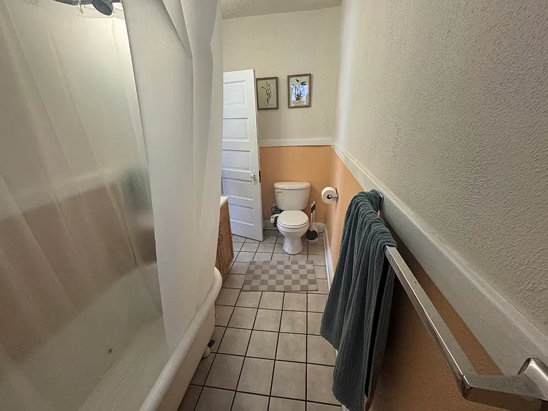 342 N Cherokee St — Photo 13
