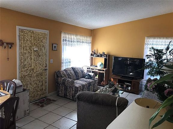 4th image of 2504 E Yukon St