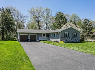 80 Crest View Dr, Rochester, NY 14625