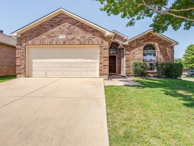 1136 Roping Reins Way, Haslet, TX, 76052