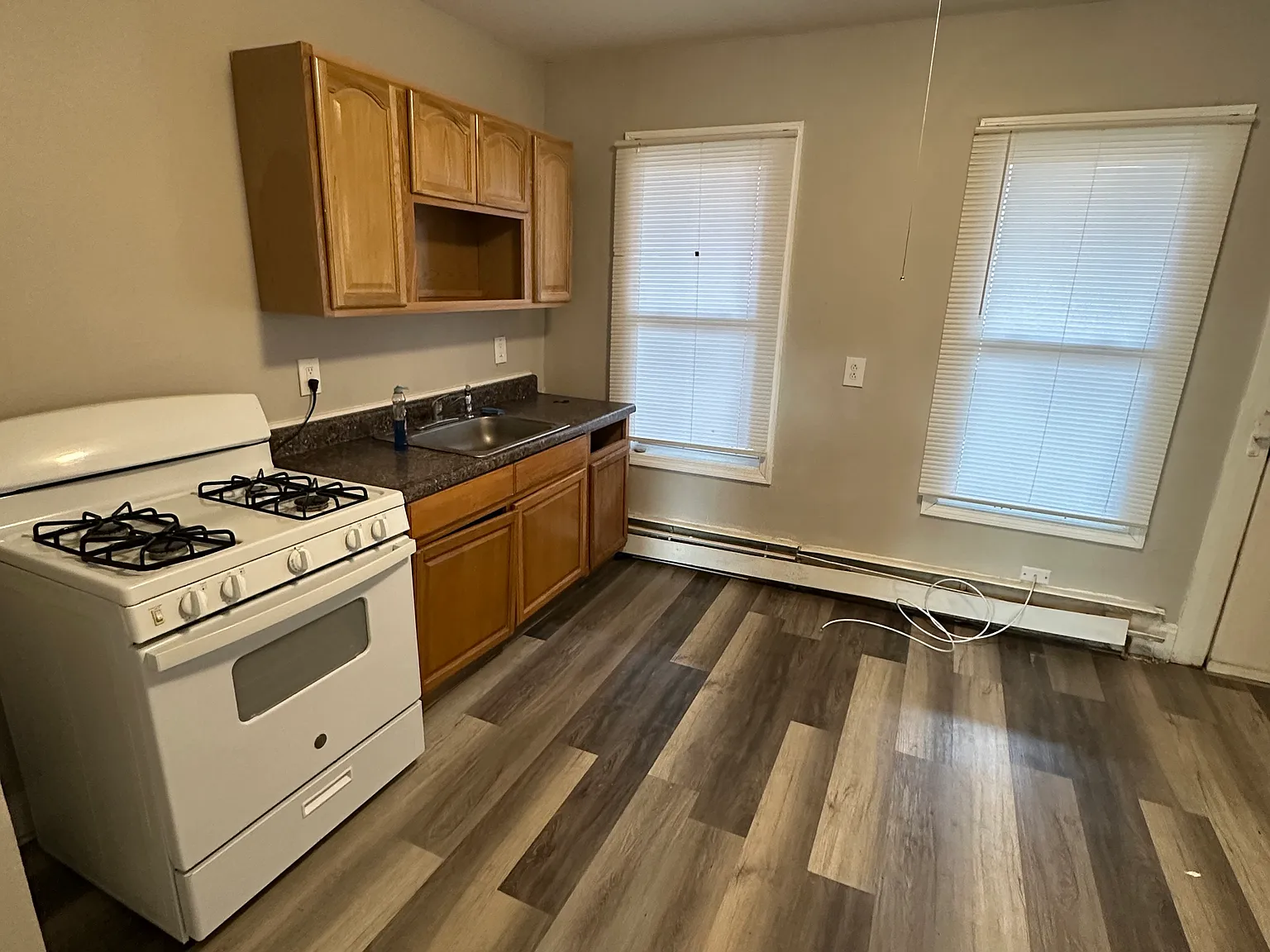 1 bed, 650 sqft, $1,049 — Photo 1
