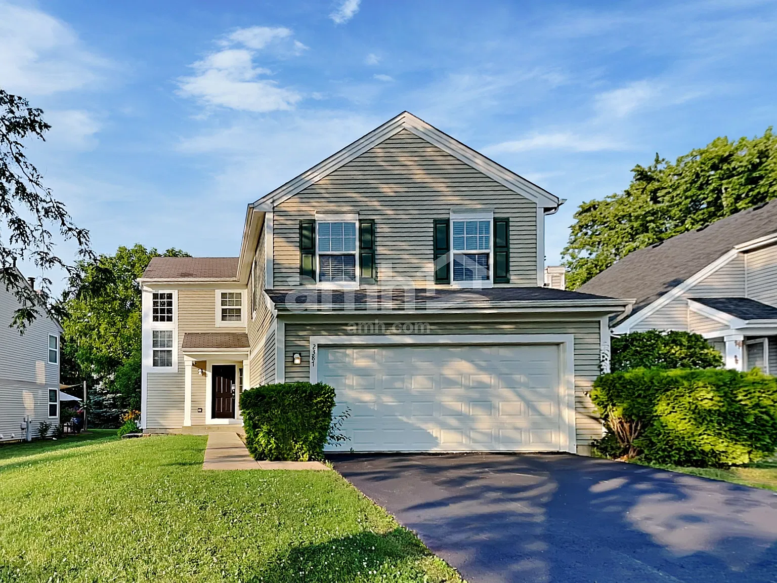 4 bed, 2.5 bath, 1861 sqft, $3,050 — Photo 1