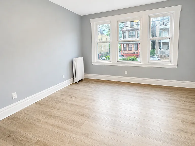 160 Ellis Ave #2 — Photo 5