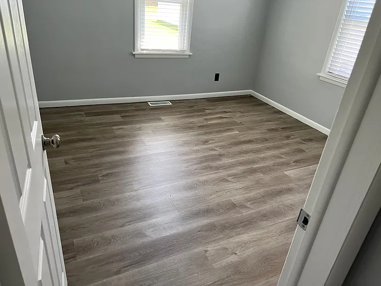 1625 Everett Ave — Photo 8