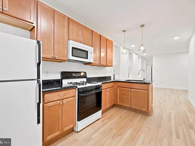 3153.5 Richmond St #B — Photo 5