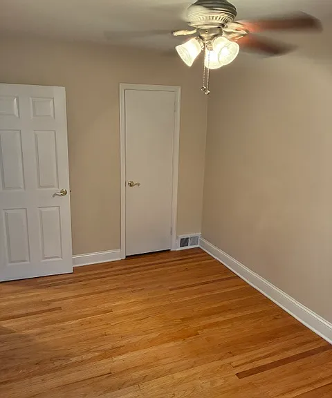 3451 Ainslie St — Photo 13