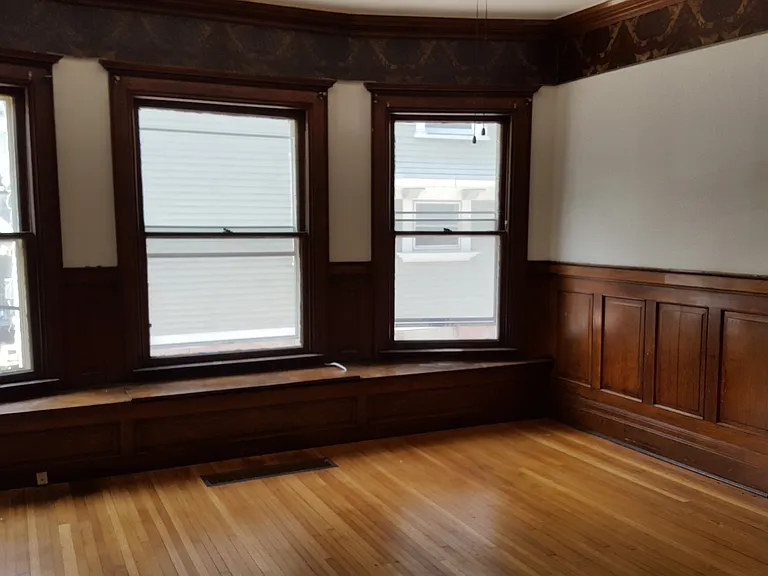 434 Oxford St #2 — Photo 3