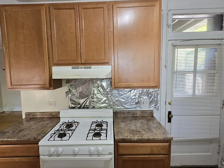 804 Washington St #3 — Photo 3