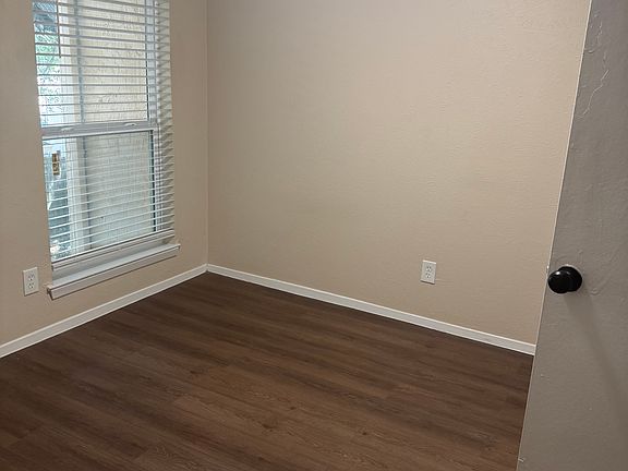 5th image of 312 Arborview Dr