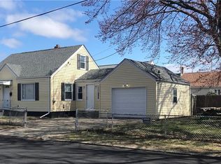 45 Notre Dame Ave, Pawtucket, RI 02860