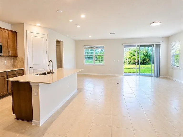 17391 Saw Palmetto Ave — Photo 5