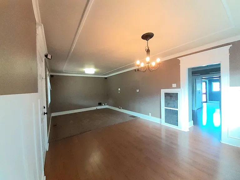 5019 N Whitman St — Photo 2