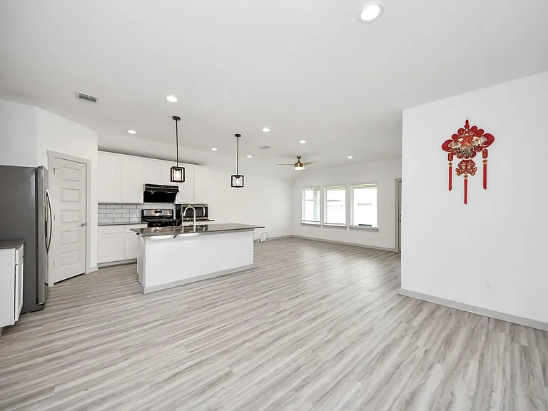 7007 Fleetwood Crescent Way — Photo 8
