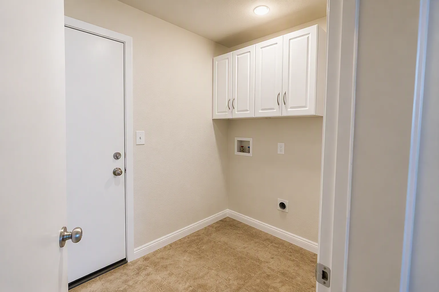 3 bed, 2.5 bath, 1746 sqft, $2,900 — Photo 4