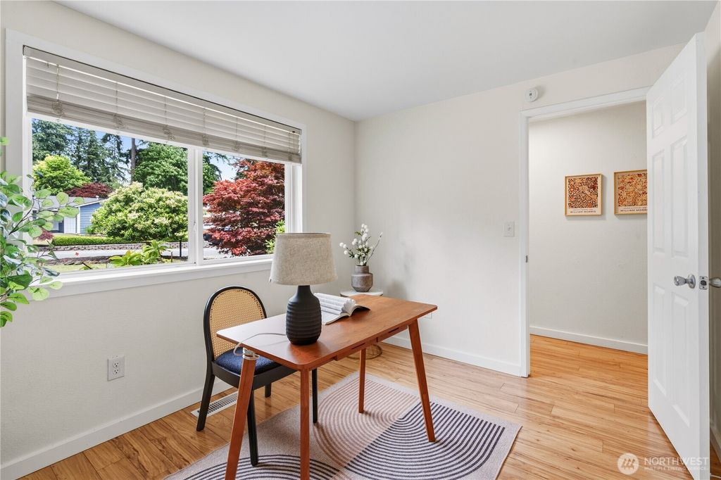 12019 NE 136th Pl Place, Kirkland, WA - View 6